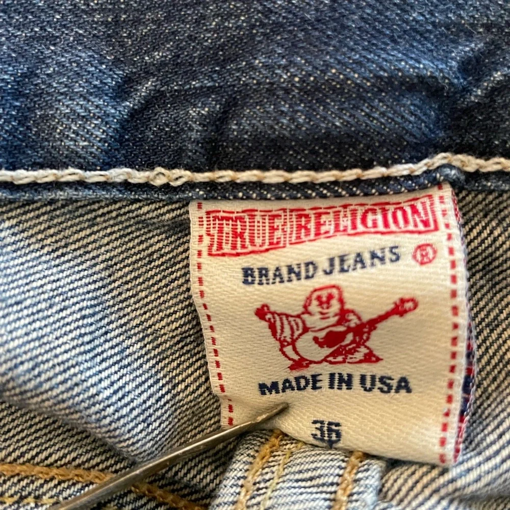 True Religion Made in USA Perfectly Distressed Bobby Jean SZ‎ 36 Style MJHT66U51